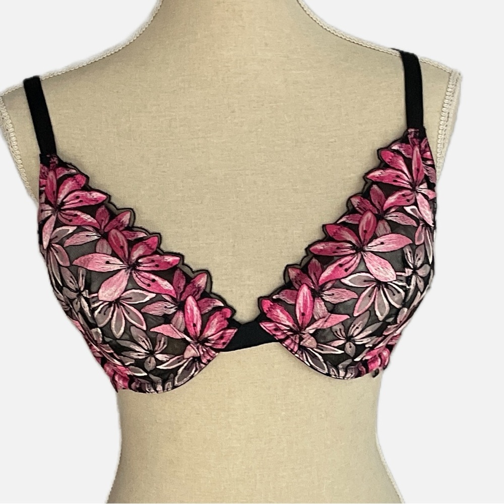 Victoria's Secret Very Sexy Low Cut Demi Bra Size 38D Black Pink Mesh Floral